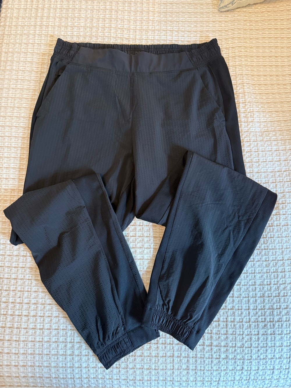 Athleta Black Textured Brooklyn Jogger Pants - Size 8